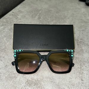 FENDI WOMENS SUNGLASSES